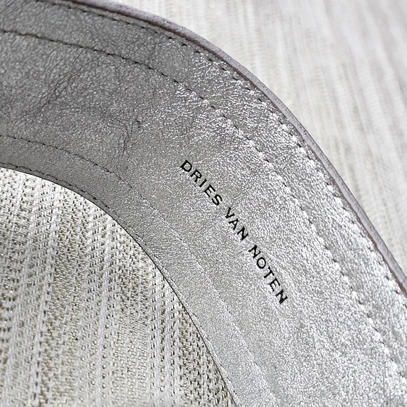 Dries Van Noten Genuine Leather Made in Italy Women display picture 2
